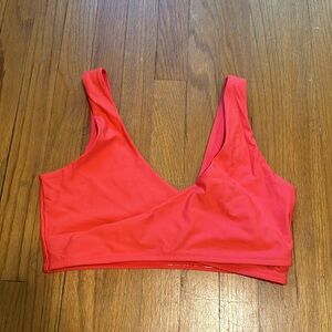 Fabletics NWT - Low-Impact Crossover Sports Bra in Strawberry Red - size L
